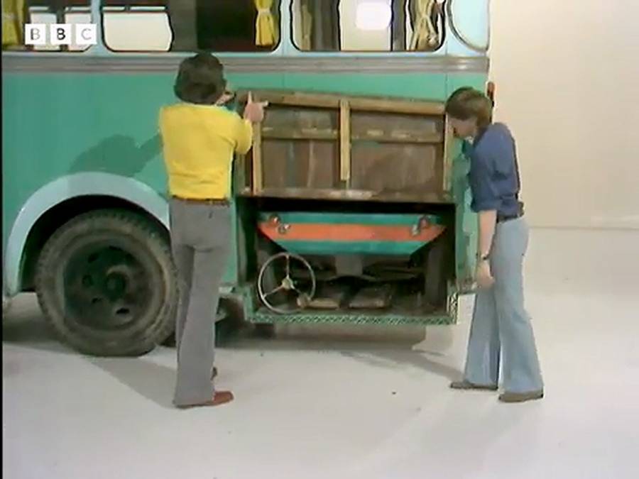 bpbus4.jpg